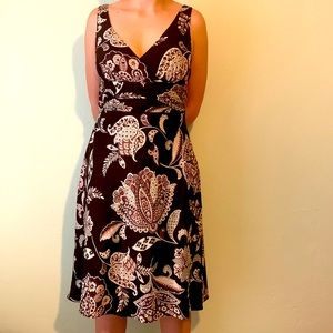 NWOT Ann Taylor brown/cream sleeveless dress. Classy and timeless beauty!